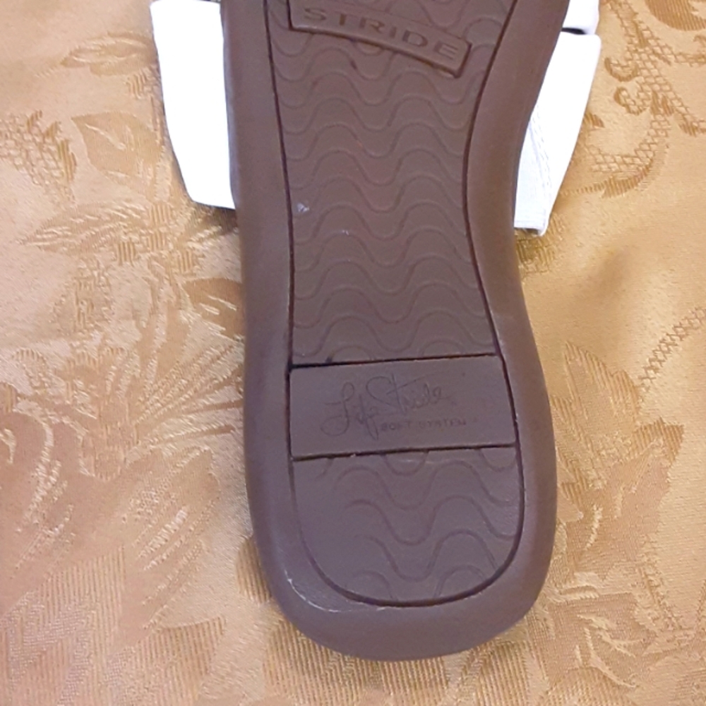 LIFE STRIDE Soft white EDEN KOBE Sandal shie Size 7.5 Women's Color White - Picture 11 of 15